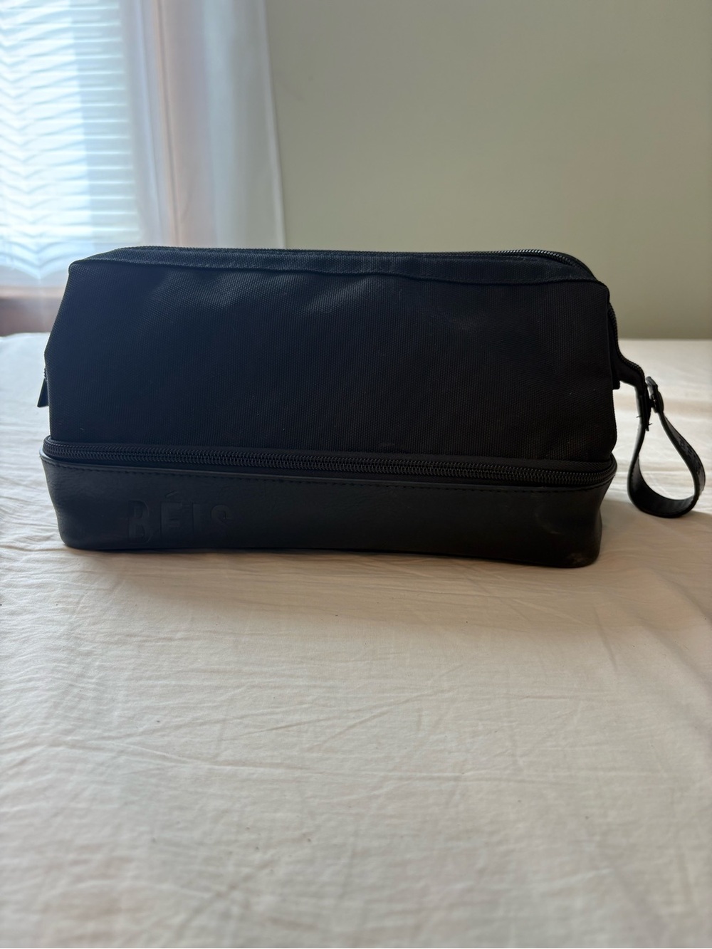 Beis Toiletry Bag: The Dopp Kit In Black